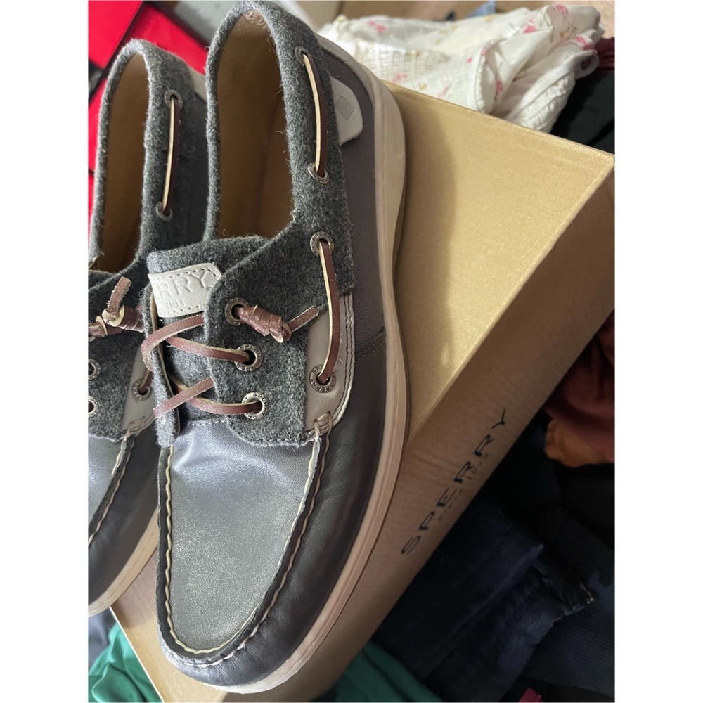 Women’s sperrys